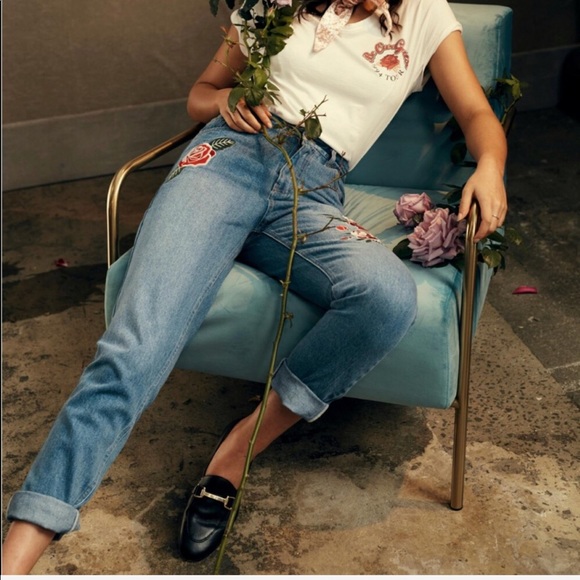 NWT👖Minkpink embroidery jeans - Picture 2 of 7